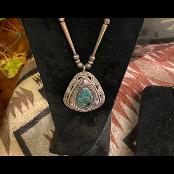 Jewelry - Silver and turquoise necklace